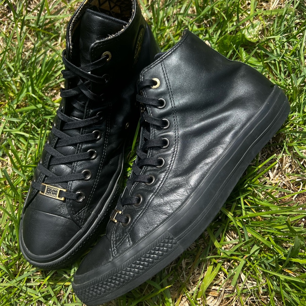 CLEAN Converse size 11.5 Womens Chuck Taylor All Star Black History shoes